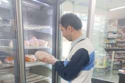 استمرار نظارت های بهداشتی دامپزشکی مشهد بر فرآورده های خام دامی، در جهت ارتقای کیفیت و ایمنی غذایی